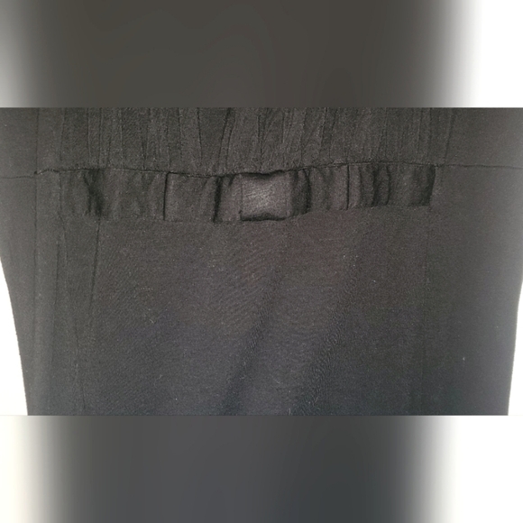 Large Tristan Short Sleeve Black Top - Picture 2 of 6